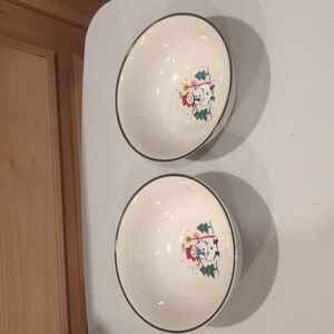 Pfaltzgraff "Snow Village" bowls euc